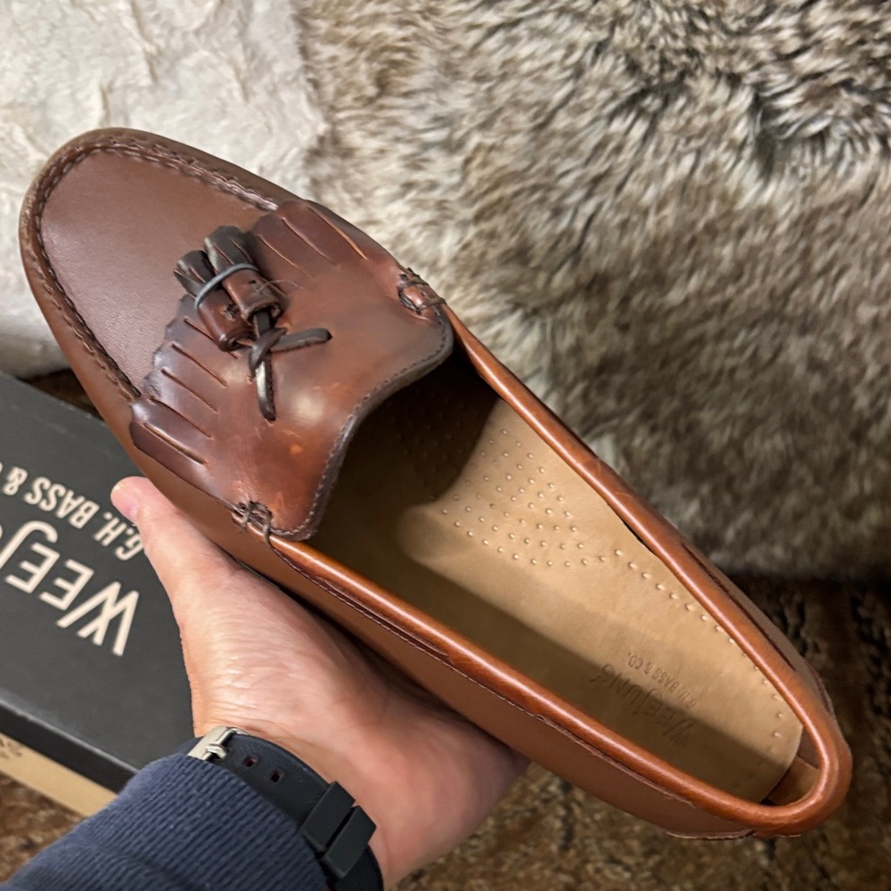 GH Bass Women’s 9.5 Genuine Leather Brown Tassel Loafers - Picture 8 of 11
